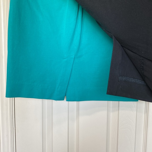 2 Banana Republic Skirts - Picture 4 of 4